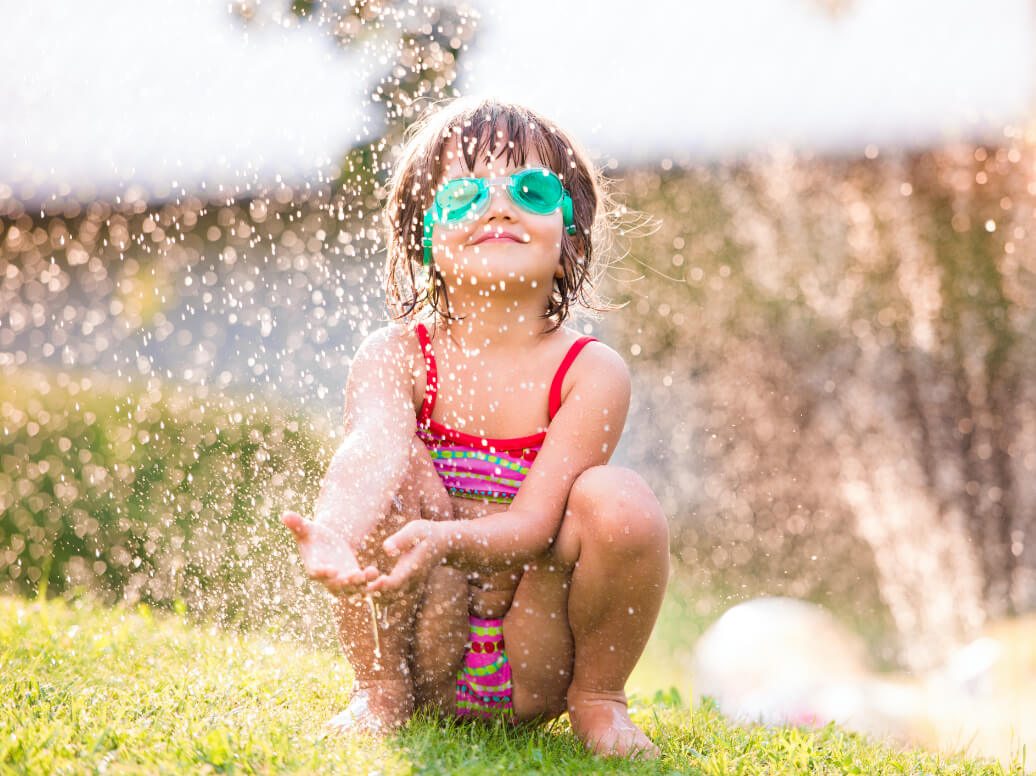 learn about play sprinklers and water toys buying guide
